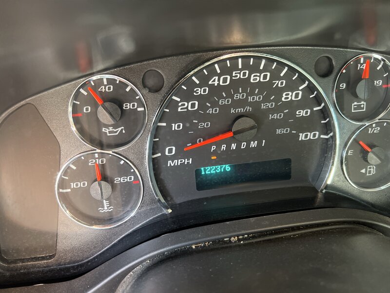 2014 Chevrolet Express 2500 Cargo Van photo 4