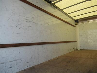 2021 GMC Savana 3500 Box Truck  16 Ft - Photo 11 - La Puente, CA 91744