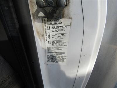2021 GMC Savana 3500 Box Truck  16 Ft - Photo 8 - La Puente, CA 91744