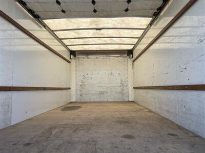 2022 GMC Savana 3500 Box Truck  16 Ft - Photo 9 - La Puente, CA 91744