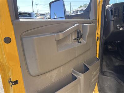 2022 GMC Savana 3500 Box Truck  16 Ft - Photo 14 - La Puente, CA 91744