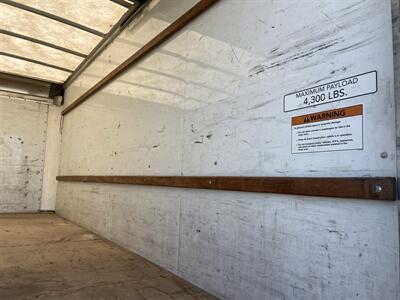 2022 GMC Savana 3500 Box Truck  16 Ft - Photo 11 - La Puente, CA 91744