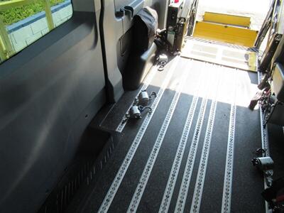 2017 Ford Transit 150 Wheelchair Van  Medium Roof 130 WB - Photo 17 - La Puente, CA 91744