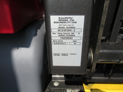 2017 Ford Transit 150 Wheelchair Van  Medium Roof 130 WB - Photo 12 - La Puente, CA 91744