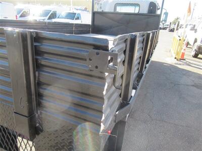 2016 Chevrolet 4500 StakeBed Truck  16 Ft - Photo 13 - La Puente, CA 91744