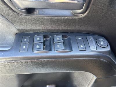 2019 Chevrolet Silverado 3500HD Contractor Body  10 Ft - Photo 27 - La Puente, CA 91744