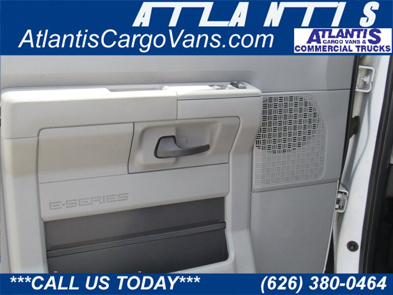 2013 Ford E-150 photo 40