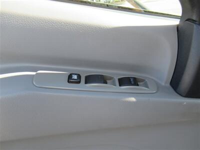 2020 Hino 155 Box Truck  16 Ft - Photo 26 - La Puente, CA 91744