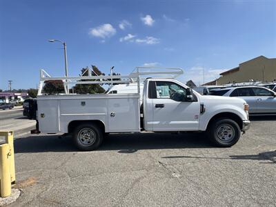 2020 Ford F-350 Utility Truck   - Photo 5 - La Puente, CA 91744