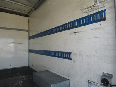2018 Chevrolet Express 3500 Box Truck  10 Ft - Photo 11 - La Puente, CA 91744