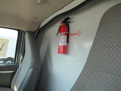 2018 Chevrolet Express 3500 Box Truck  10 Ft - Photo 22 - La Puente, CA 91744