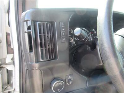 2018 Chevrolet Express 3500 Box Truck  10 Ft - Photo 15 - La Puente, CA 91744