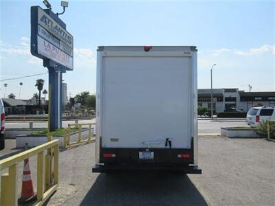 2018 Chevrolet Express 3500 Box Truck  10 Ft - Photo 3 - La Puente, CA 91744