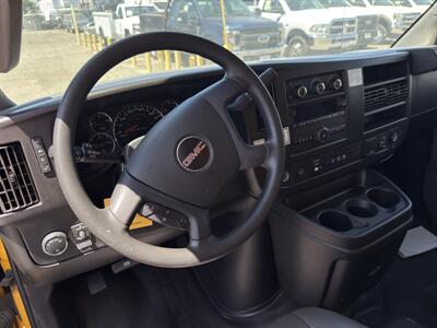 2021 GMC Savana 3500 Box Truck  16 Ft - Photo 8 - La Puente, CA 91744