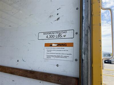 2021 GMC Savana 3500 Box Truck  16 Ft - Photo 11 - La Puente, CA 91744