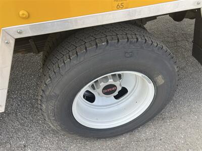 2021 GMC Savana 3500 Box Truck  16 Ft - Photo 28 - La Puente, CA 91744