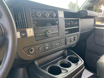 2021 GMC Savana 3500 Box Truck  16 Ft - Photo 17 - La Puente, CA 91744