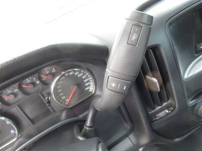 2015 Chevrolet Silverado 3500 Utility Truck  11 Ft - Photo 16 - La Puente, CA 91744