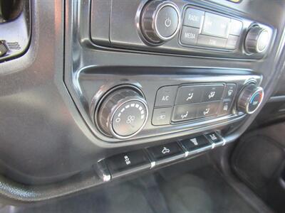 2015 Chevrolet Silverado 3500 Utility Truck   - Photo 19 - La Puente, CA 91744