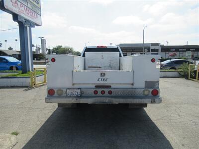 2015 Chevrolet Silverado 3500 Utility Truck   - Photo 3 - La Puente, CA 91744