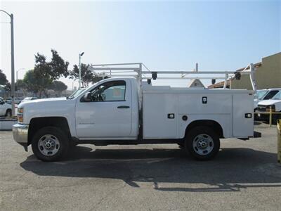 2018 Chevrolet Silverado 2500 Utility Truck   - Photo 4 - La Puente, CA 91744