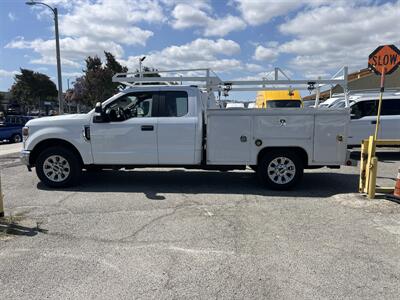 2022 Ford F-250 Utility Truck  SuperCab - Photo 4 - La Puente, CA 91744