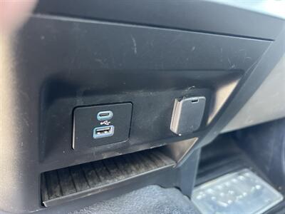 2022 Ford F-250 Utility Truck  SuperCab - Photo 17 - La Puente, CA 91744