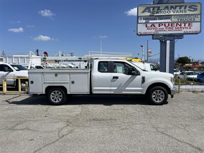 2022 Ford F-250 Utility Truck  SuperCab - Photo 2 - La Puente, CA 91744