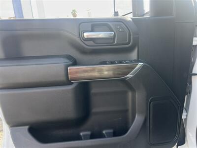 2022 Chevrolet Silverado 2500 Pickup Truck  Crew Cab 4X4 - Photo 12 - La Puente, CA 91744
