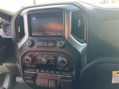 2022 Chevrolet Silverado 2500 Pickup Truck  Crew Cab 4X4 - Photo 16 - La Puente, CA 91744
