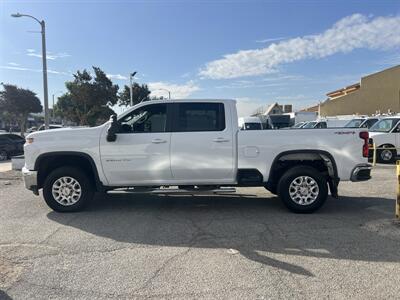2022 Chevrolet Silverado 2500 Pickup Truck  Crew Cab 4X4 - Photo 4 - La Puente, CA 91744