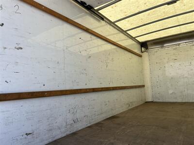 2021 GMC Savana 3500 Box Truck  16 Ft - Photo 14 - La Puente, CA 91744