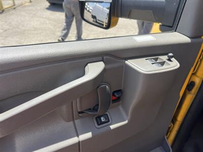 2021 GMC Savana 3500 Box Truck  16 Ft - Photo 9 - La Puente, CA 91744