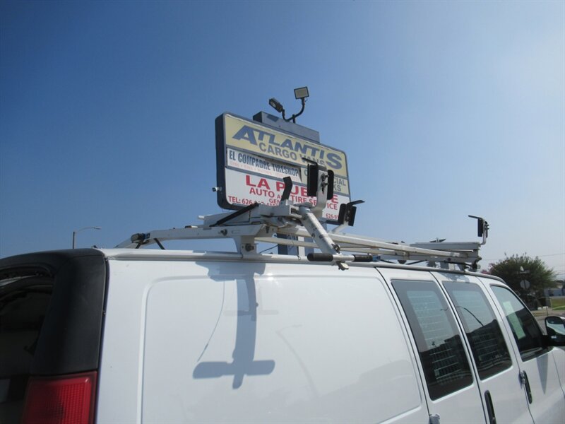 2014 Chevrolet Express 2500 Cargo Van photo 11