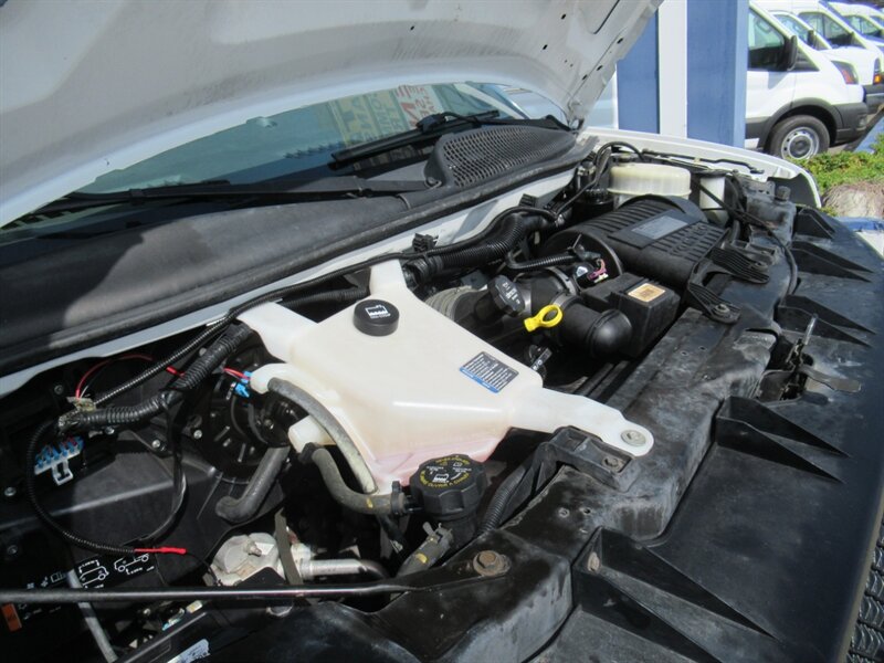 2014 Chevrolet Express 2500 Cargo Van photo 26
