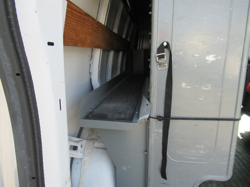 2014 Chevrolet Express 2500 Cargo Van photo 6