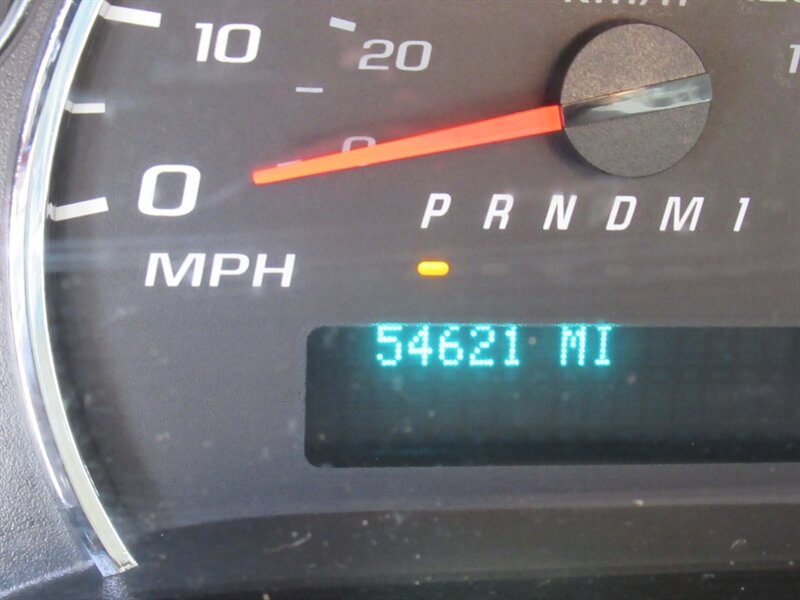 2014 Chevrolet Express 2500 Cargo Van photo 4