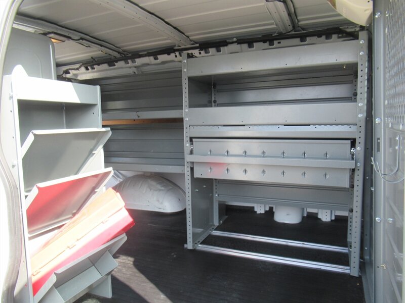 2014 Chevrolet Express 2500 Cargo Van photo 9