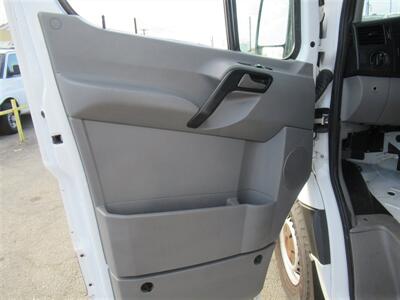 2012 Freightliner Sprinter Cargo 2500 Low Roof 144 RWD   - Photo 8 - La Puente, CA 91744