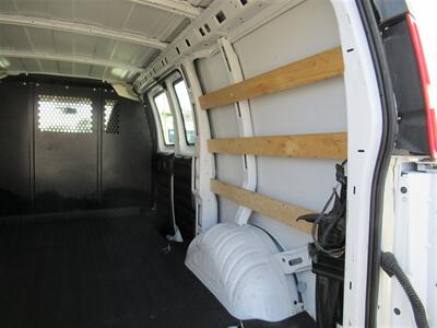 2022 Chevrolet Express 2500 Cargo Van   - Photo 12 - La Puente, CA 91744