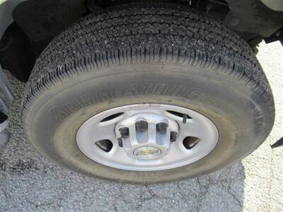 2022 Chevrolet Express 2500   - Photo 31 - La Puente, CA 91744