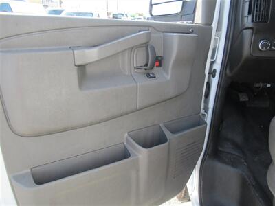 2022 Chevrolet Express 2500 Cargo Van   - Photo 16 - La Puente, CA 91744