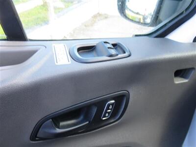2022 Ford Transit 250  High Roof 148 WB - Photo 16 - La Puente, CA 91744