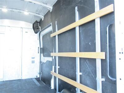 2022 Ford Transit 250  High Roof 148 WB - Photo 11 - La Puente, CA 91744