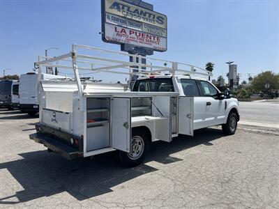 2022 Ford F-250 Utility Truck   - Photo 8 - La Puente, CA 91744