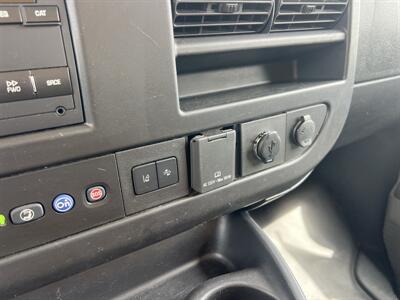 2021 GMC Savana 3500 Box Truck  12 Ft - Photo 22 - La Puente, CA 91744