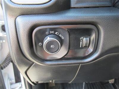 2022 RAM 3500 Crew Cab Dump Truck  9 Ft - Photo 19 - La Puente, CA 91744