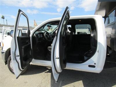 2022 RAM 3500 Crew Cab Dump Truck  9 Ft - Photo 11 - La Puente, CA 91744