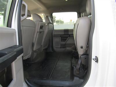 2022 Ford F-550 Super Duty Chassis XL Crew Cab 203 DRW RWD  StakeBed 12 Ft - Photo 16 - La Puente, CA 91744