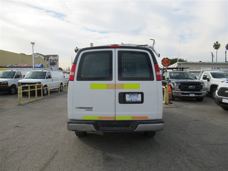 2014 Chevrolet Express 2500 Cargo Van photo 2